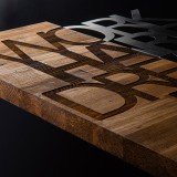 Dekor muri Deseze pakoworld dru pishe në ngjyrë natyrale dhe metal i zi 48x3x58cm