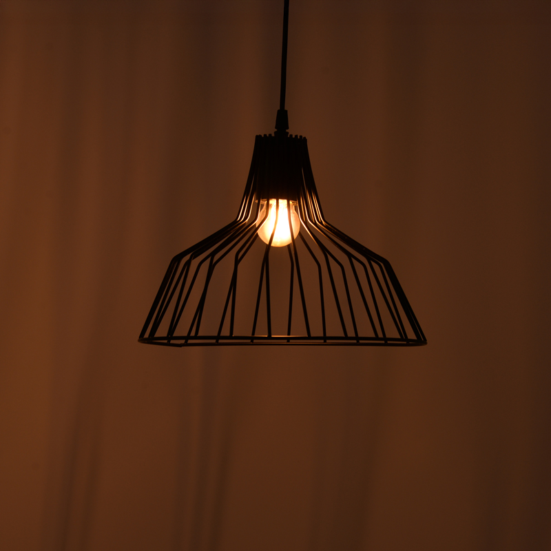 Llambë tavani Derbea pakoworld E27 metal i zi D25x70cm