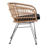 Naoki pakoworld fotel me jastëk pe rattan në nuancë natyrale dhe këmbë metalike të zeza 63x61x79cm
