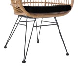 Naoki pakoworld fotel me jastëk pe rattan në nuancë natyrale dhe këmbë metalike të zeza 63x61x79cm