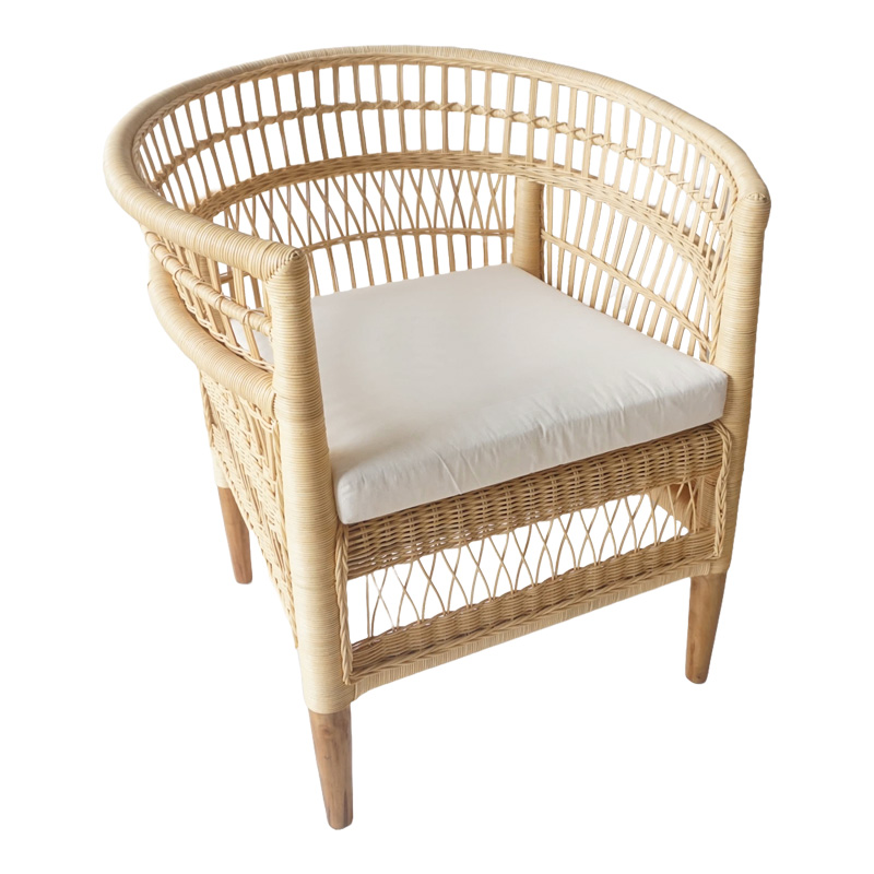 Fotel Necorian pakoworld dru tik dhe pe rattan në ngjyrë natyrale dhe jastëk i bardhë 80x70x87cm