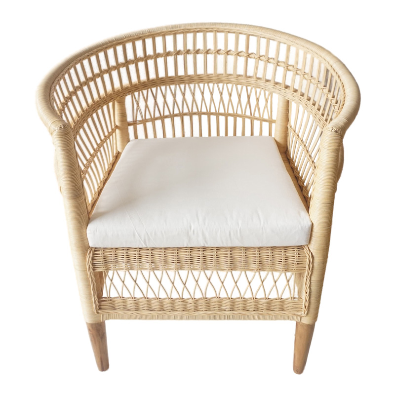 Fotel Necorian pakoworld dru tik dhe pe rattan në ngjyrë natyrale dhe jastëk i bardhë 80x70x87cm