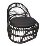 Fotel Tromso pakoworld rattan PE në ngjyrë të zezë dhe jastëk i zi 80x85x98cm