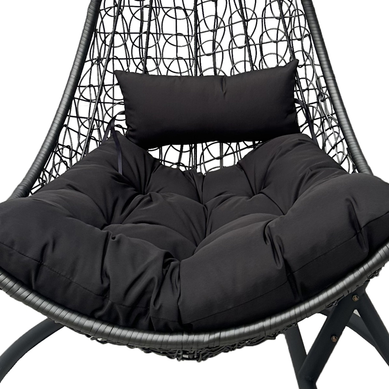 Fole lëkundëse me bazë Soleil pakoworld metal i zi-rattan pe natyral me jastëk të zi 120x95x195cm