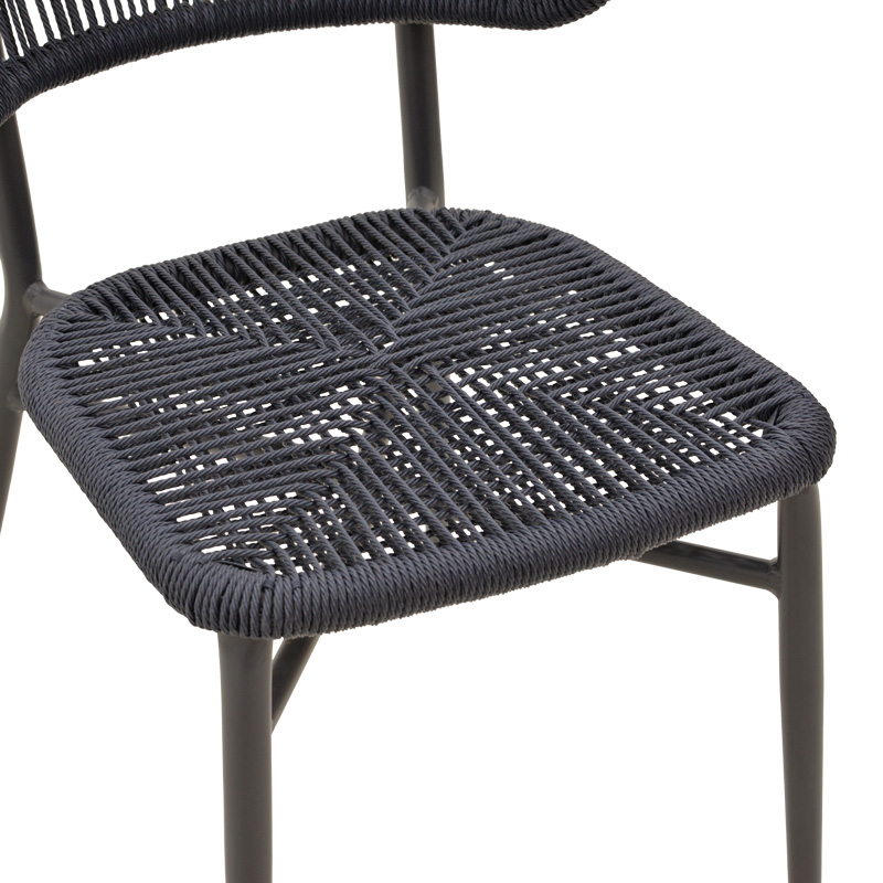 Karrige alumini-pe rattan Agus pakoworld e palosshme në nuancë të zezë 55x63x77cm
