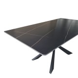 Tavolinë Mattias pakoworld mermer i zi guri i sinterizuar me këmbë metalike të zeza 180x90x75cm